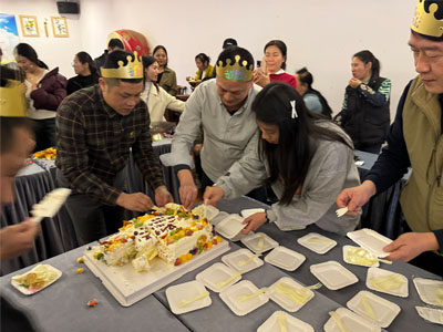 生日燃激情，團(tuán)建展活力