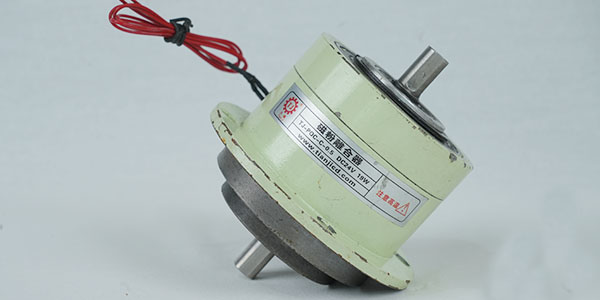 磁粉離合器在切紙生產線有什么優勢