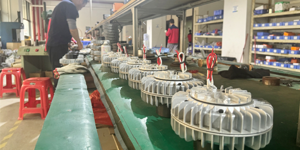 電纜卷繞機如何選擇高效磁粉制動器？